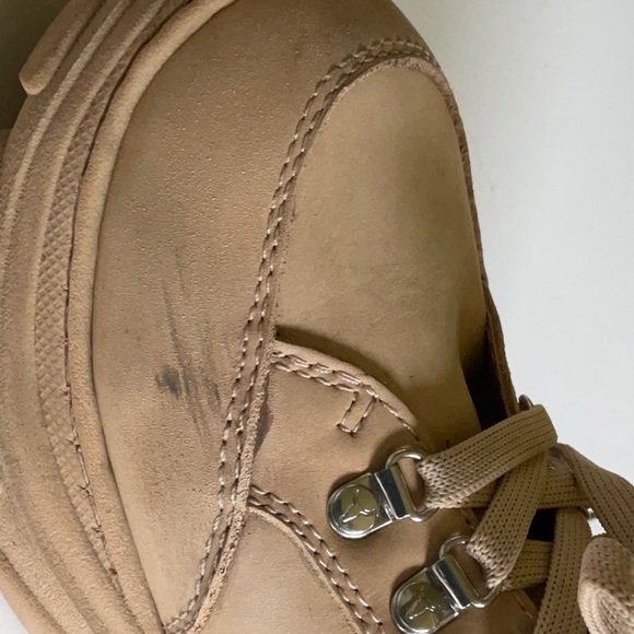 Beige leather upper by Windsor Smith (Australia) - Picture 4 of 7